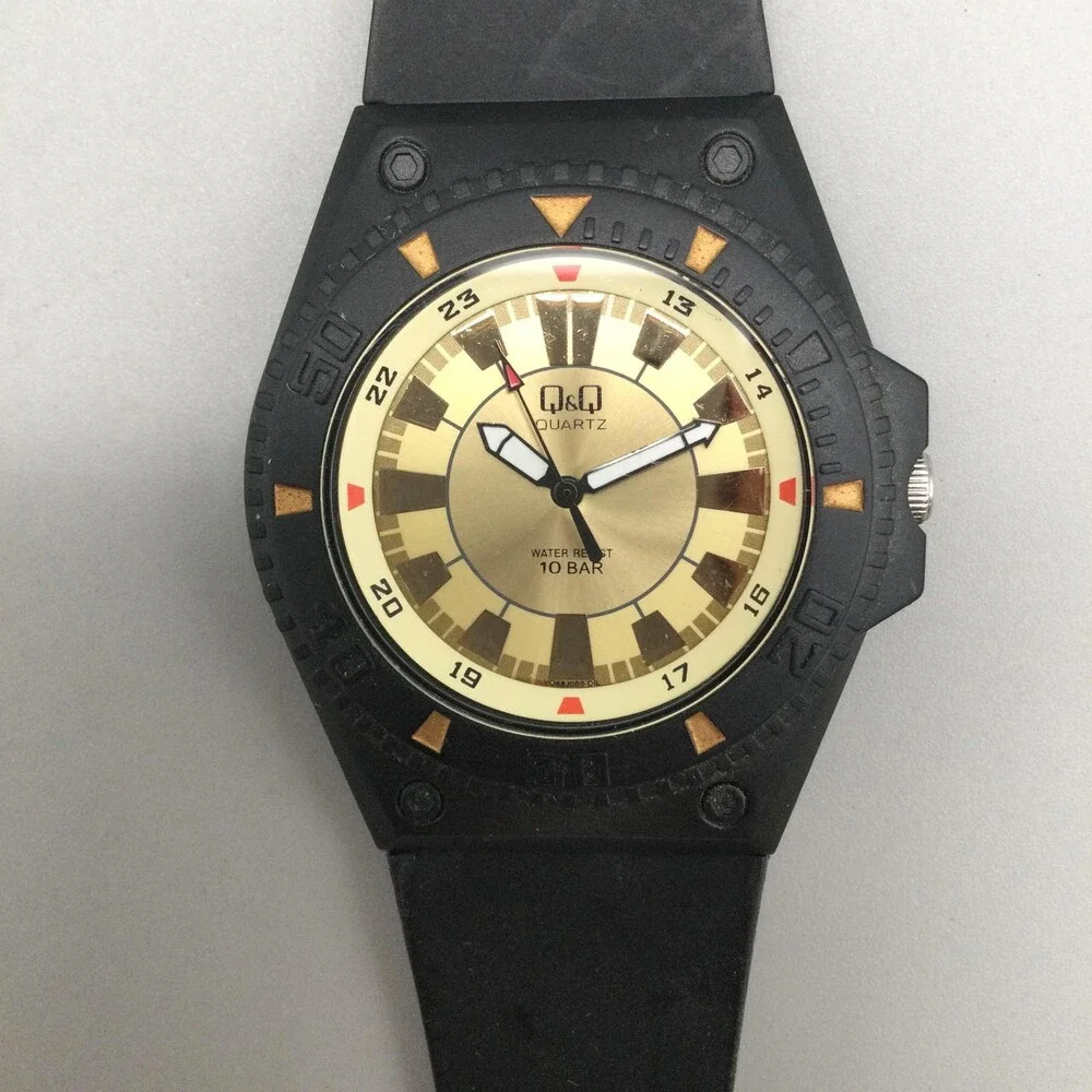 Vintage Q&Q Mens Watch 46mm Gold Tone Dial Black Rubber New Battery